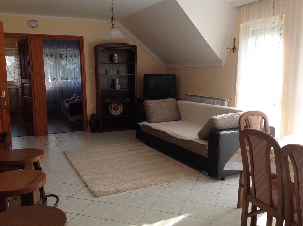 Attila Apartmanhaz Hotel Heviz Room photo