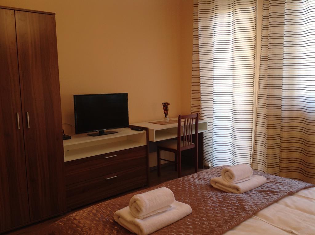 Attila Apartmanhaz Hotel Heviz Room photo